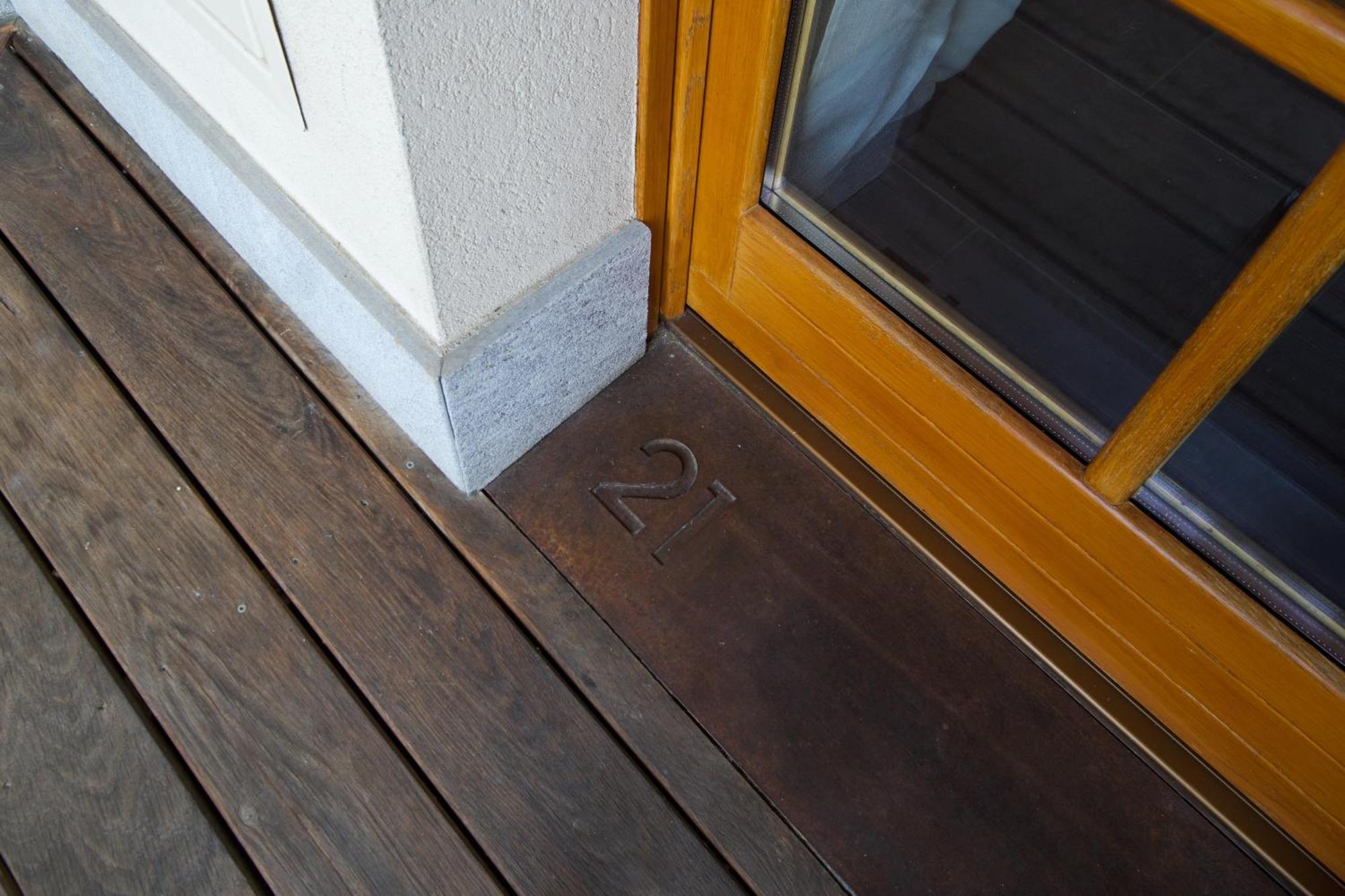 Apartment Home21